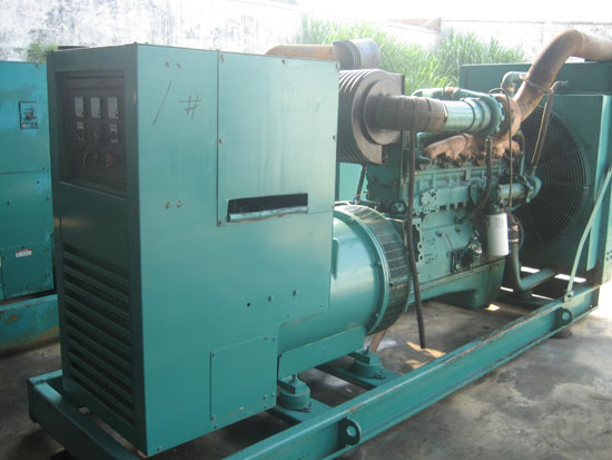 长丰镇租赁发电机- 发电机碳刷磨损的原因是什么